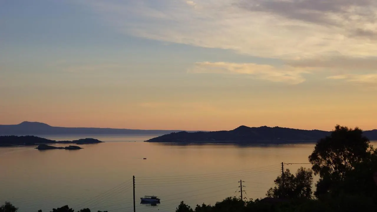 Sunset Hotel Ouranoupoli 2*,