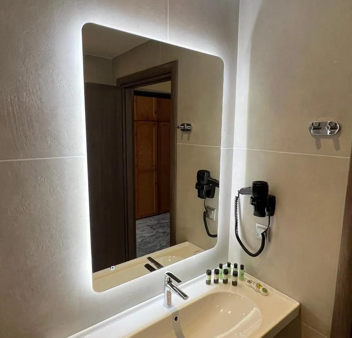 Sunset Hotel Ouranoupoli 2*,