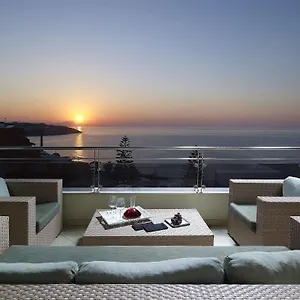 Hotel Macaris &